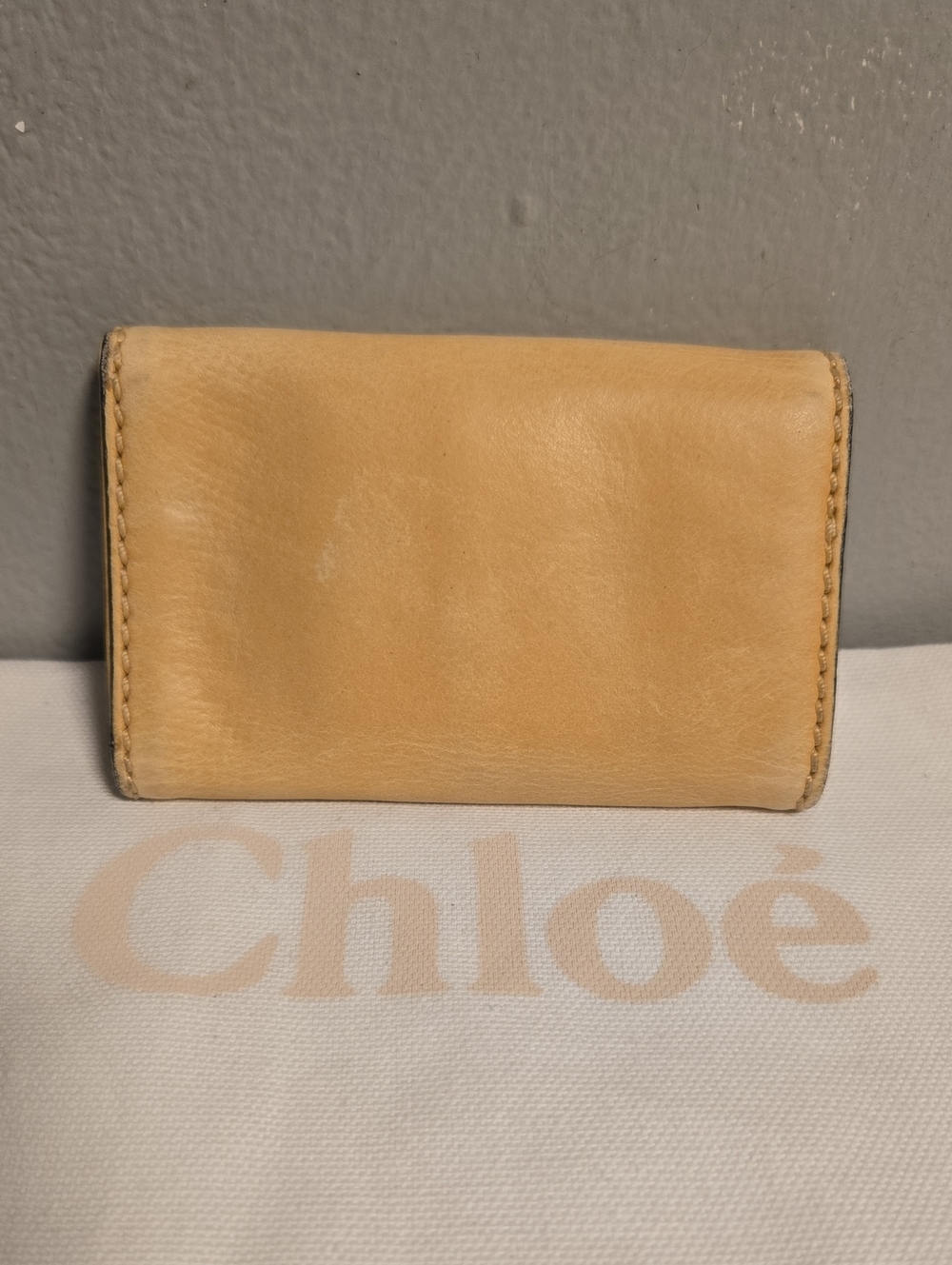 Chloé Tan Leather Card Wallet/Keycase - Picture 10 of 10
